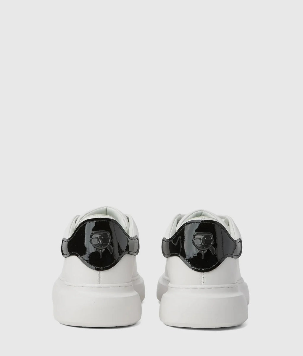 Ikon NFT kore sneakers