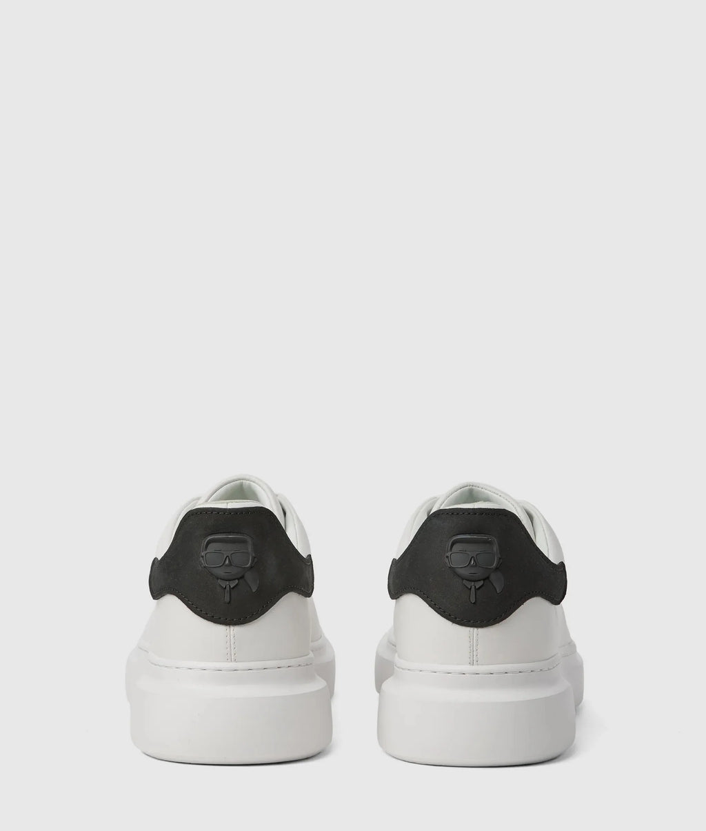 Ikon NFT kore sneakers