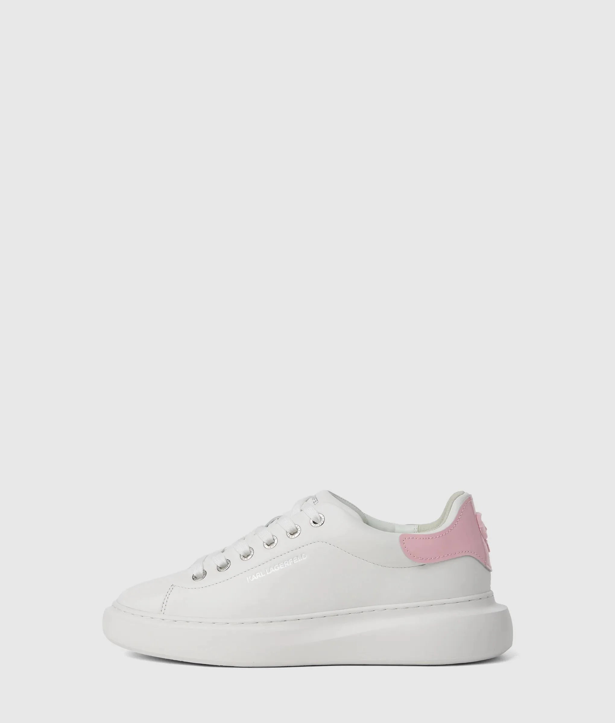 Ikon NFT kore sneakers
