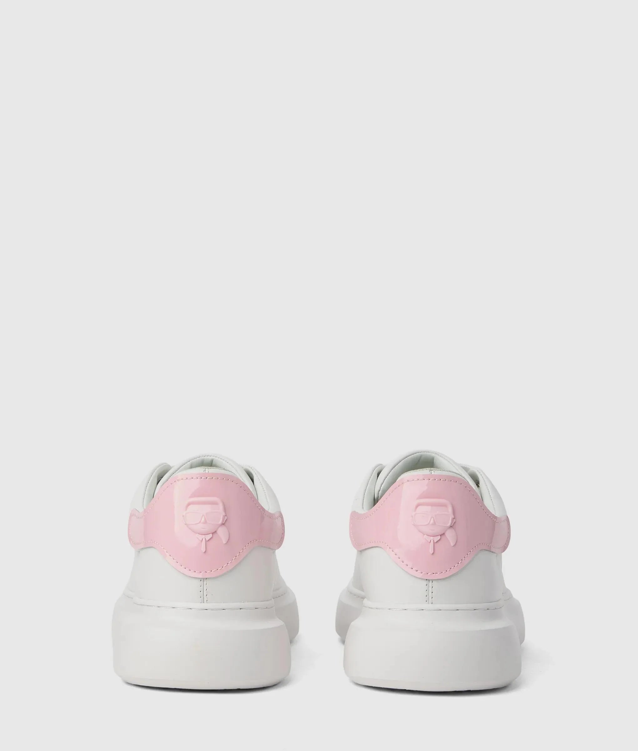 Ikon NFT kore sneakers