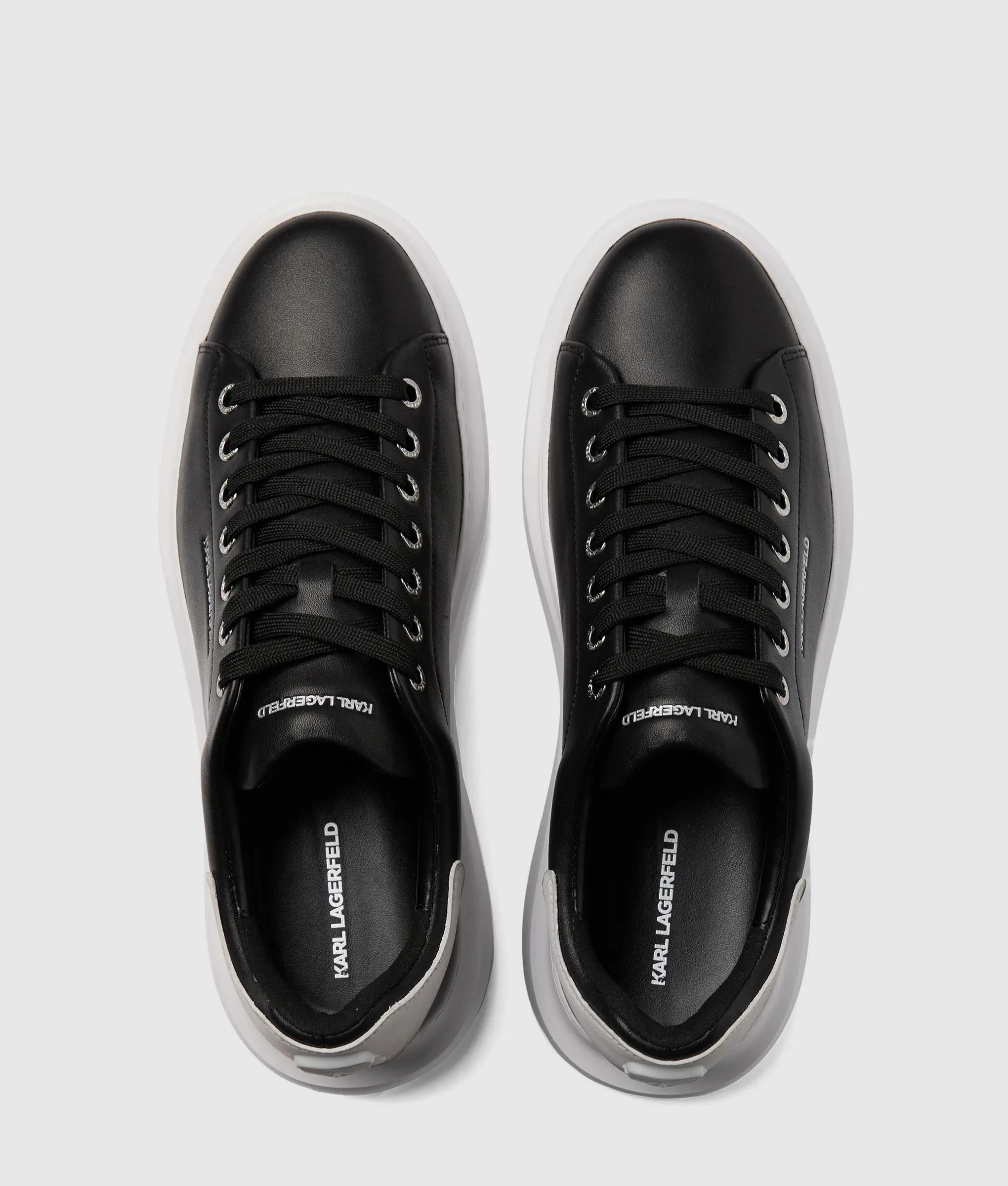Ikon NFT kore sneakers