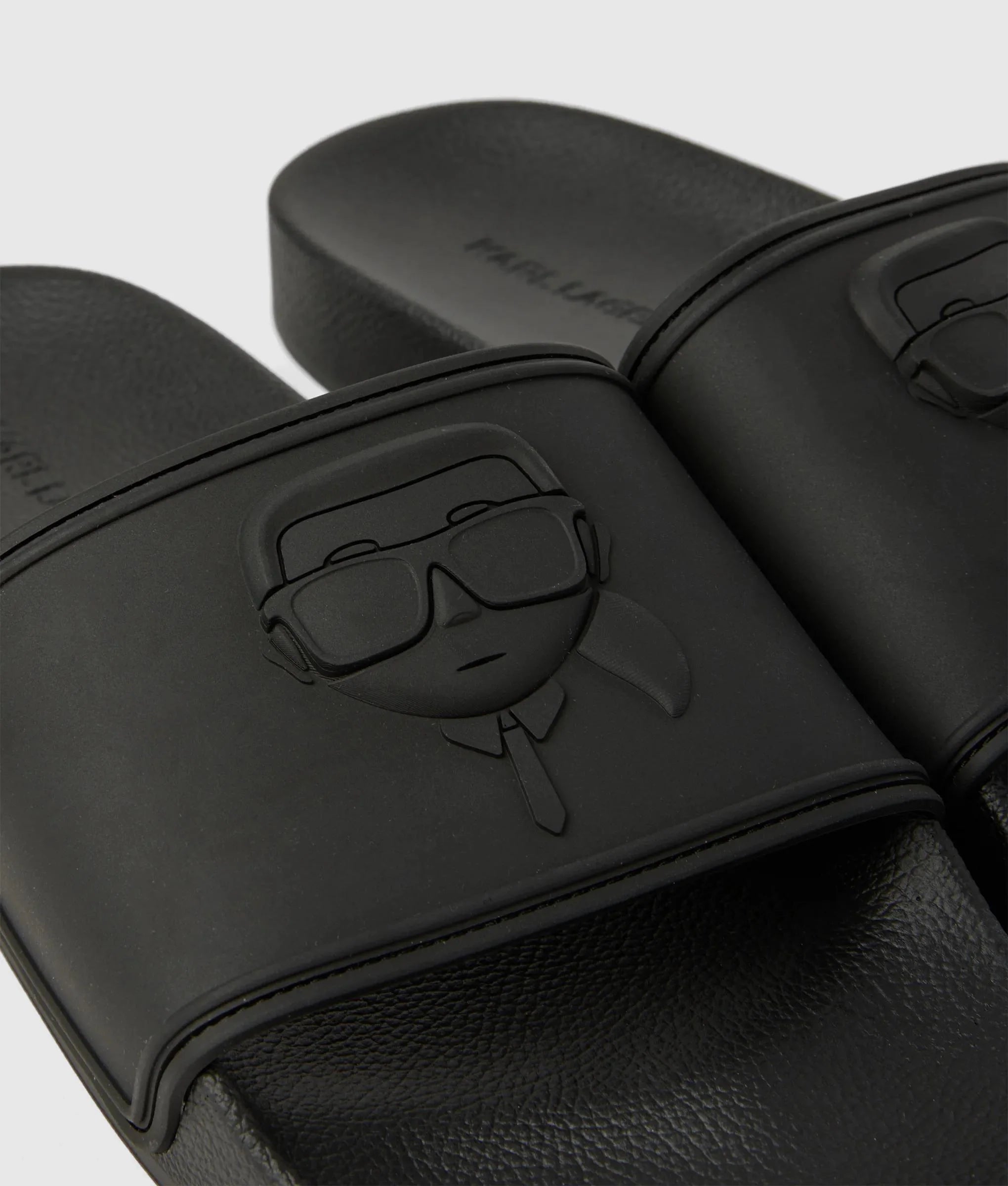 Ikon NFT kondo slides