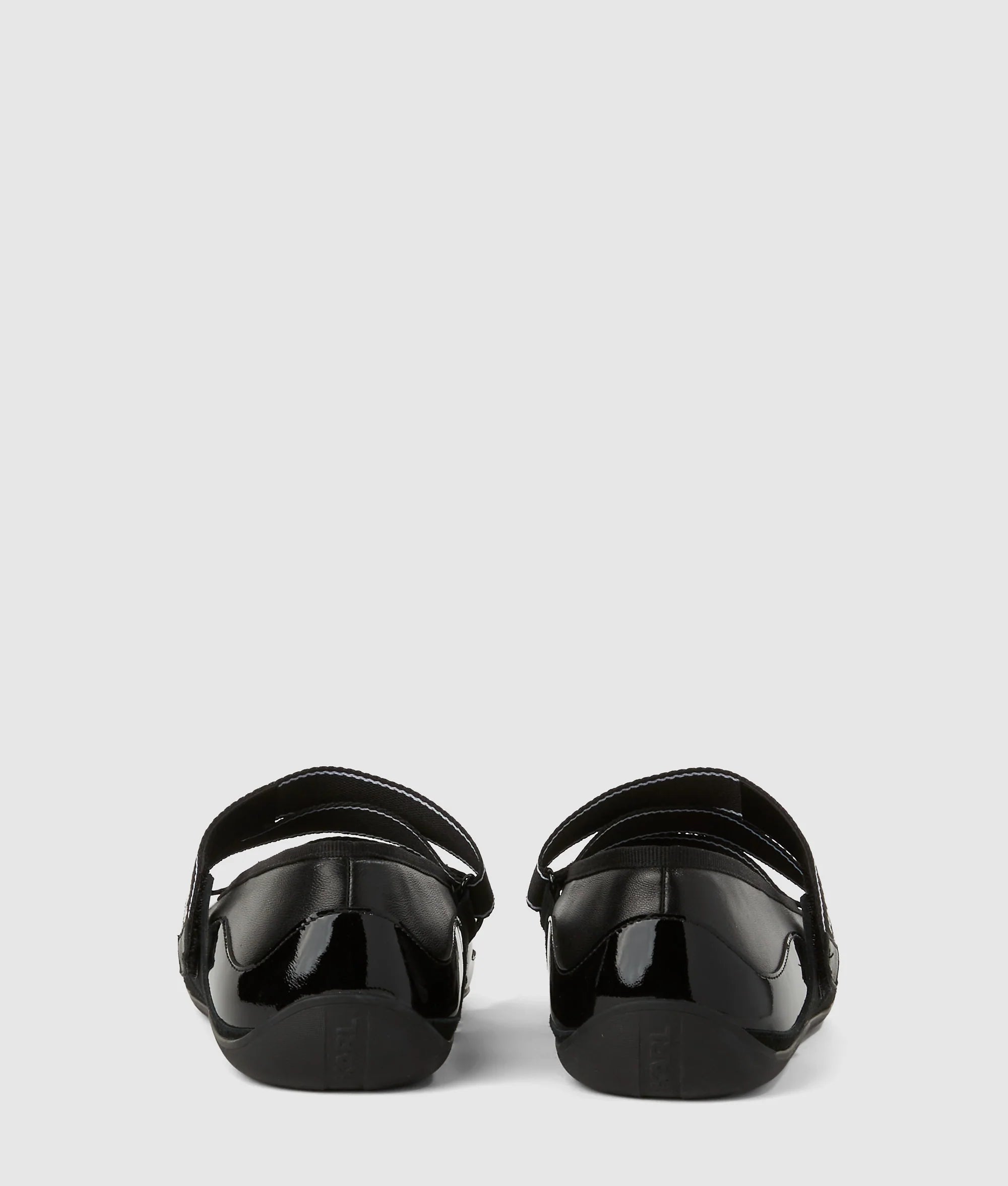 Altia Kross strap flats