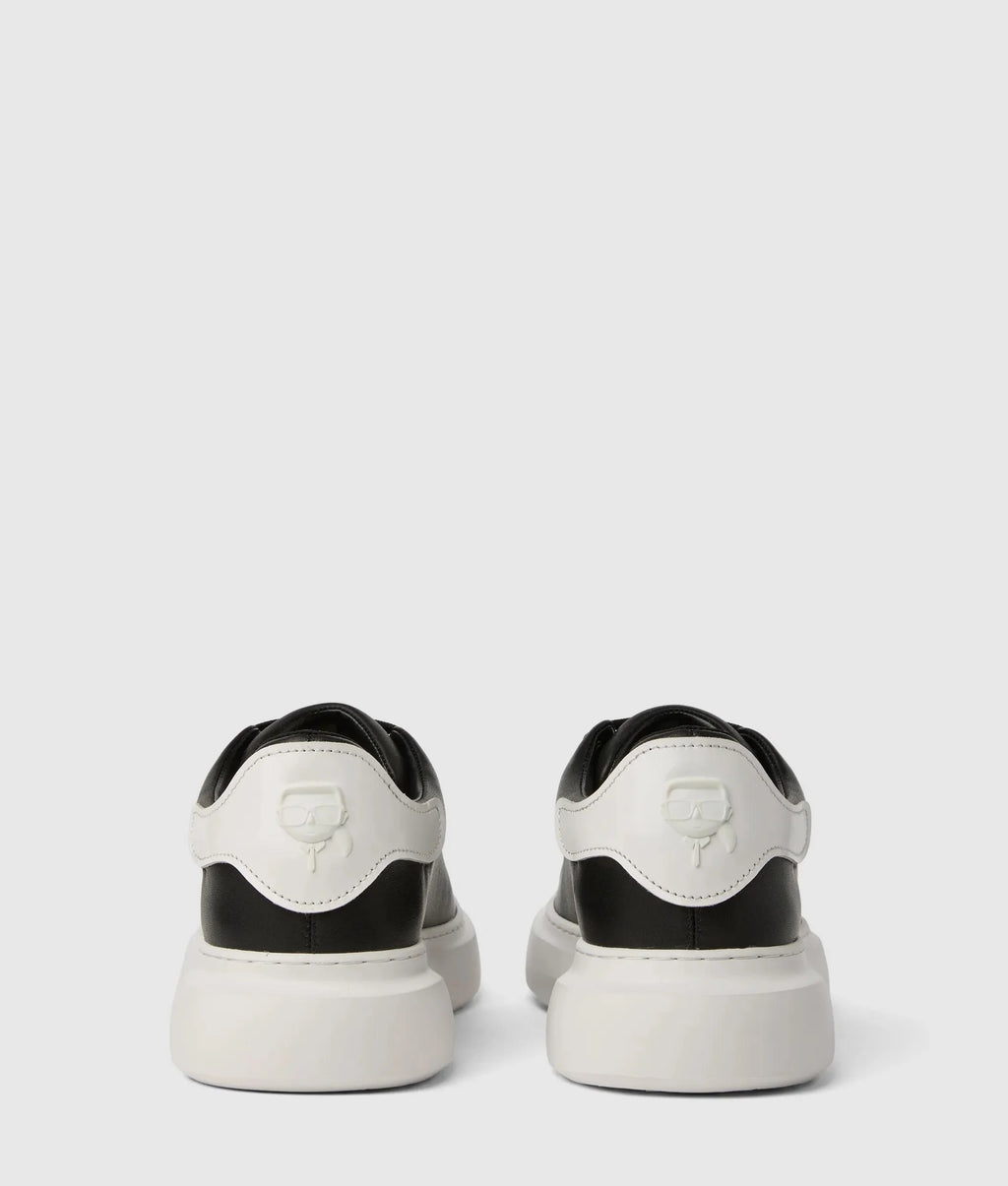 Ikon NFT kore sneakers