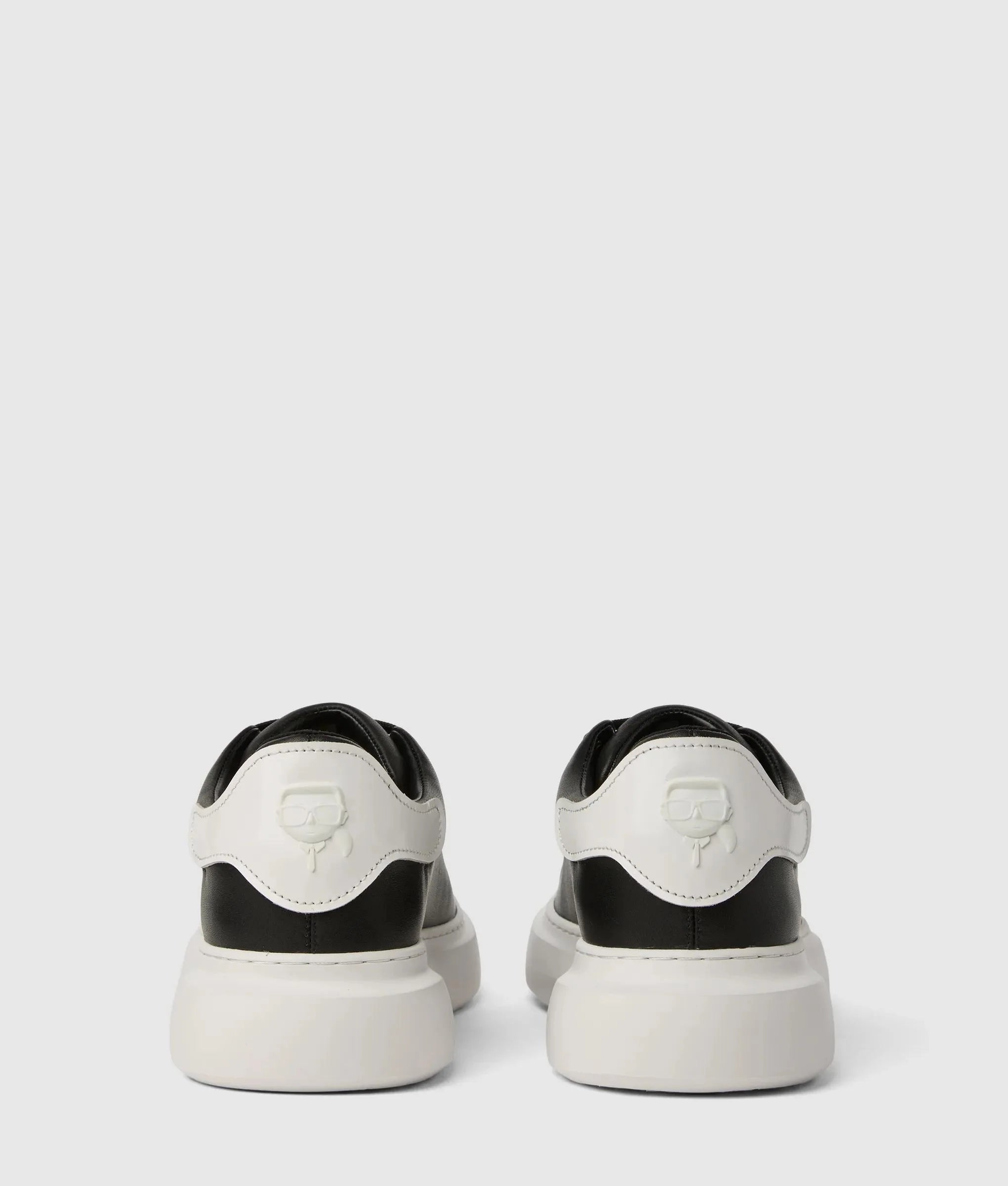 Ikon NFT kore sneakers