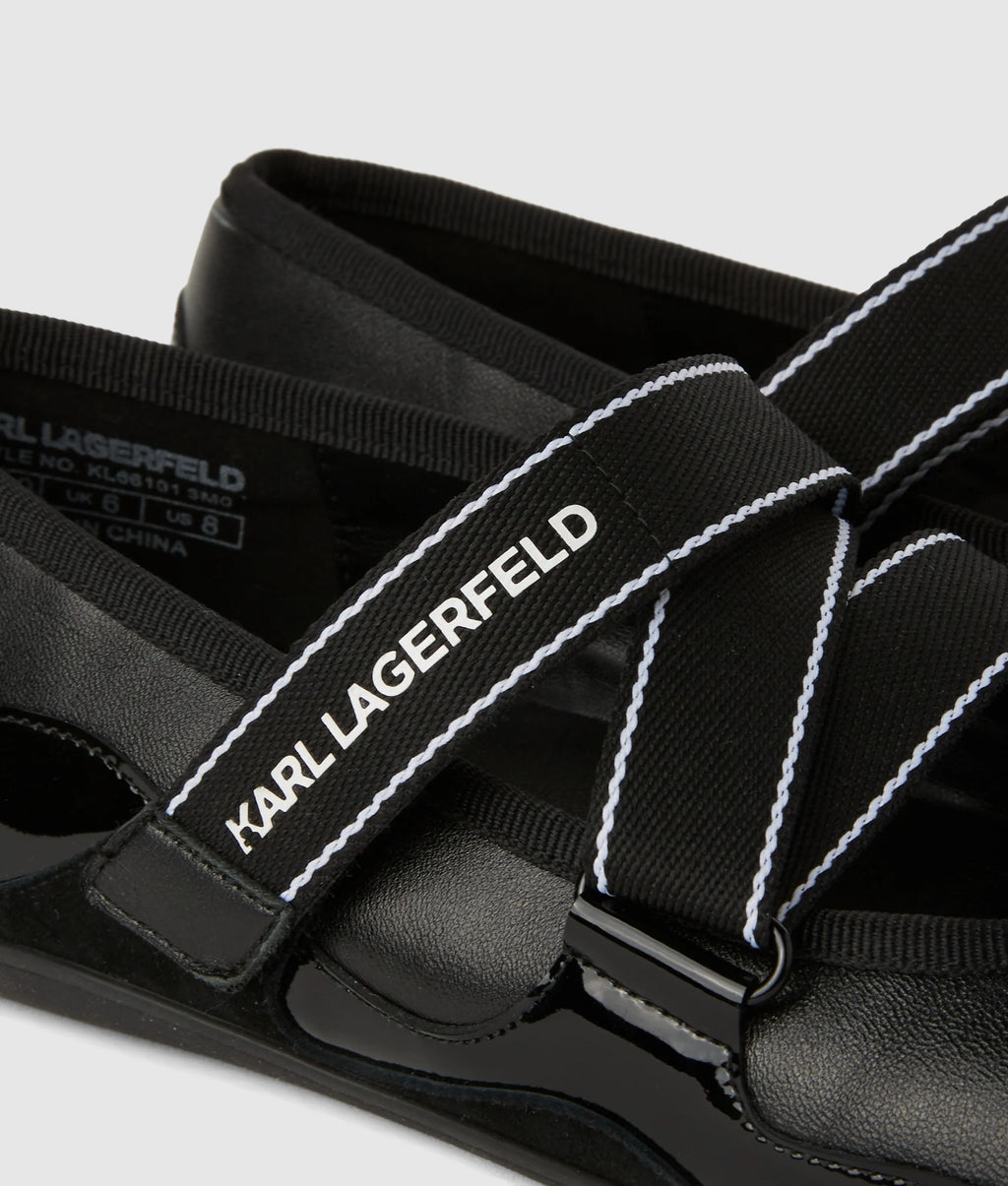Altia Kross strap flats
