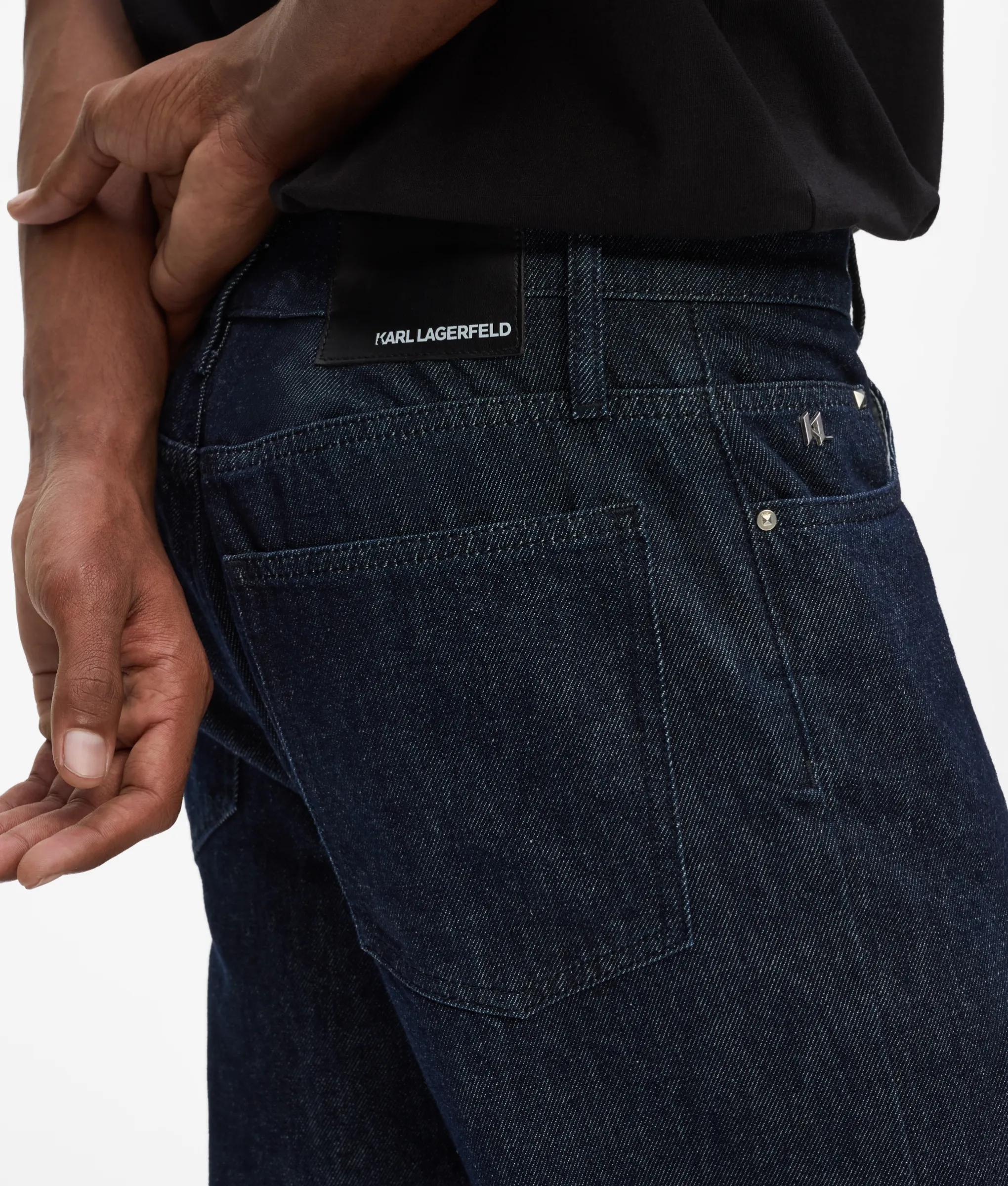 Straight jeans