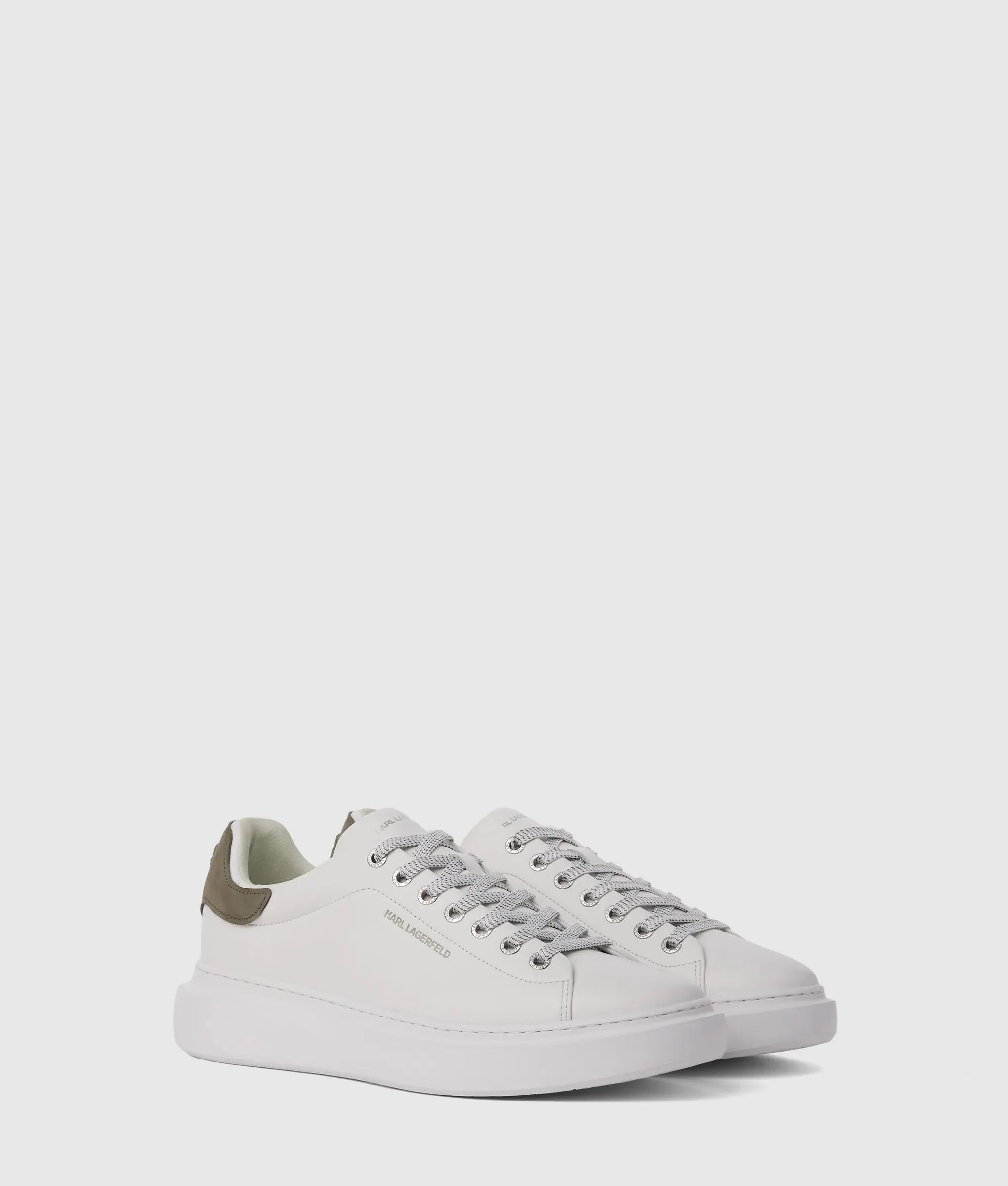 Ikon NFT kore sneakers