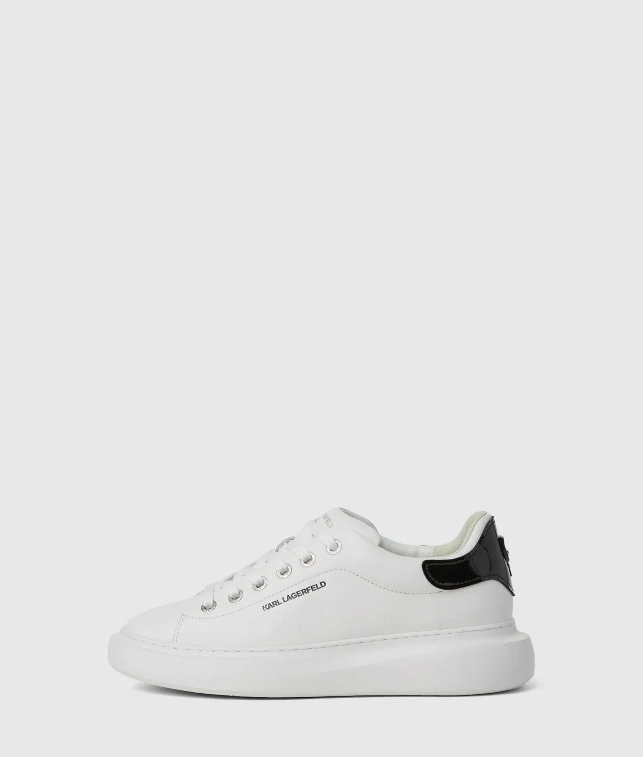 Ikon NFT kore sneakers