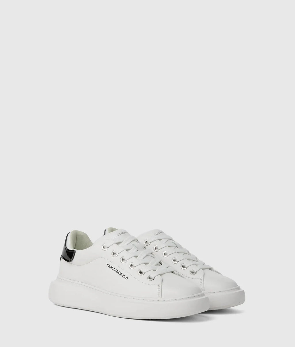 Ikon NFT kore sneakers