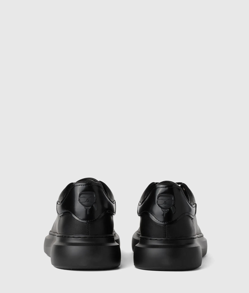 Ikon NFT kore sneakers